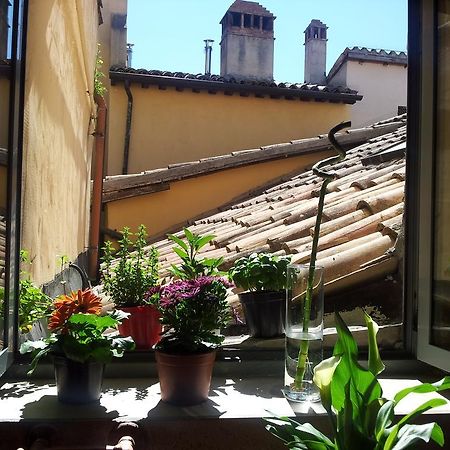 Antico Gioiello Umbro , Appartamento Con Terrazza Foligno Luaran gambar